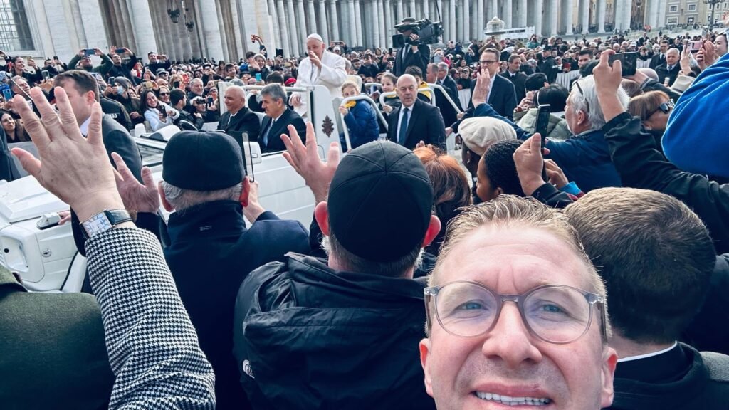 Beto Fantinel em Roma acompanhando a passagem do papa Francisco