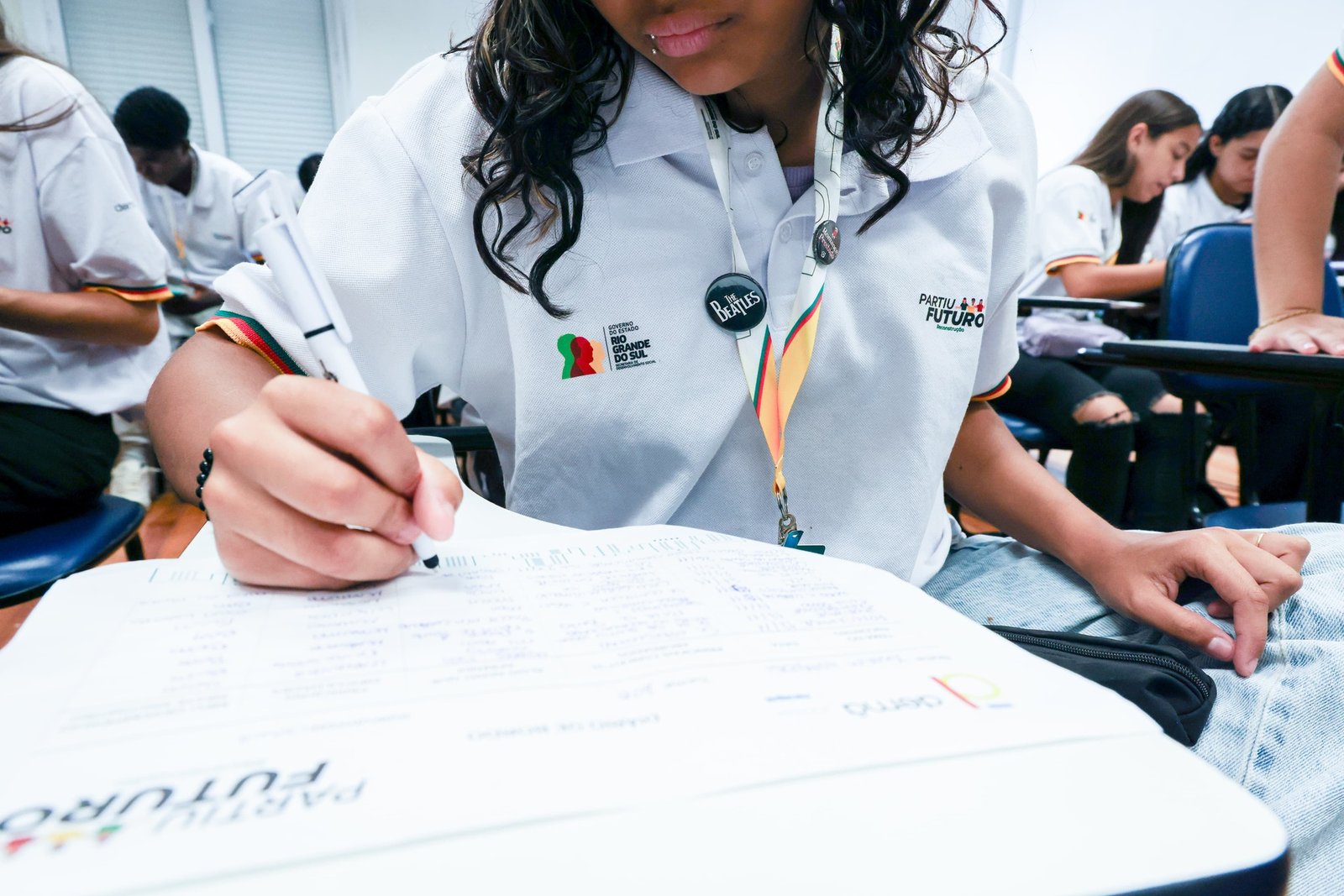 Partiu Futuro Reconstrução já proporcionou oportunidades de inserção profissional para 1,5 mil jovens