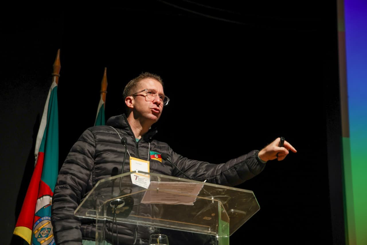 Beto Fantinel destaca avanços históricos na política para a pessoa idosa na 7ª Conferência Estadual