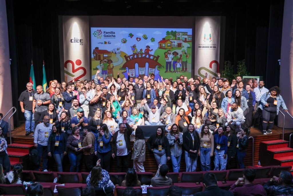 Agentes de Desenvolvimento Social posam para a foto.