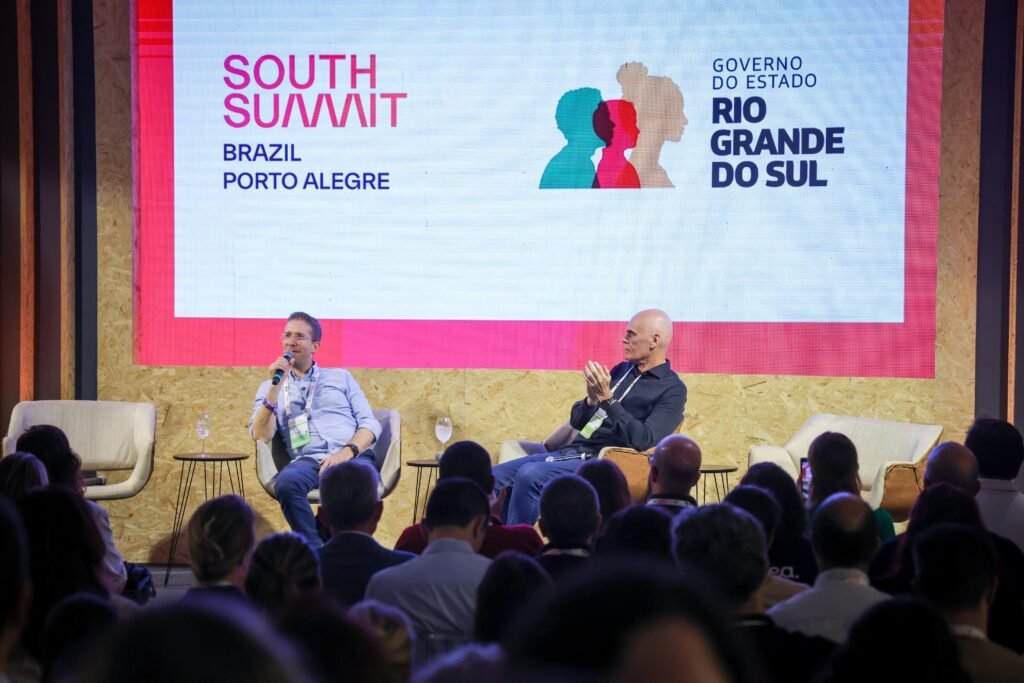 Beto Fantinel e Lucas Baldisserotto no palco do South Summit