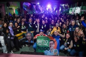 Beto reunido com lideranças